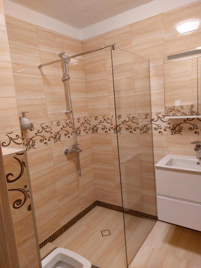 б501. Apartemen Sofia